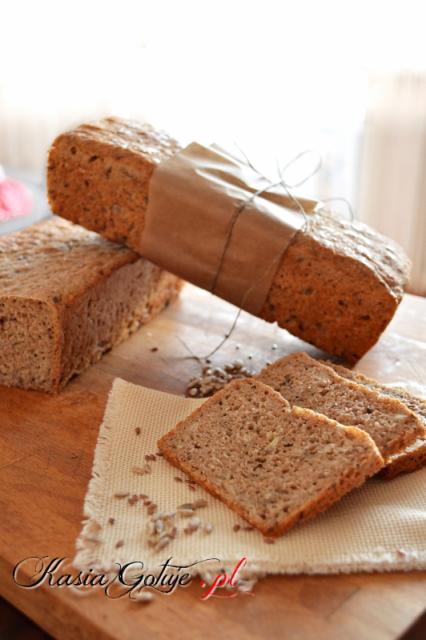 Przepis na domowy chleb żytni razowy na zakwasie