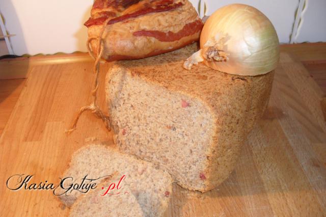 chleb z boczkiem i cebulką przepis