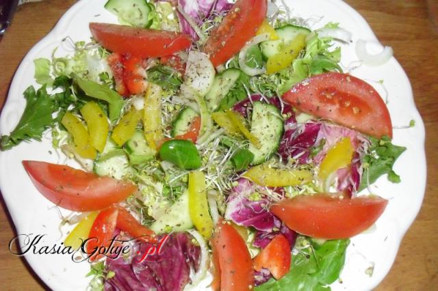 salatka z kielkami brokula
